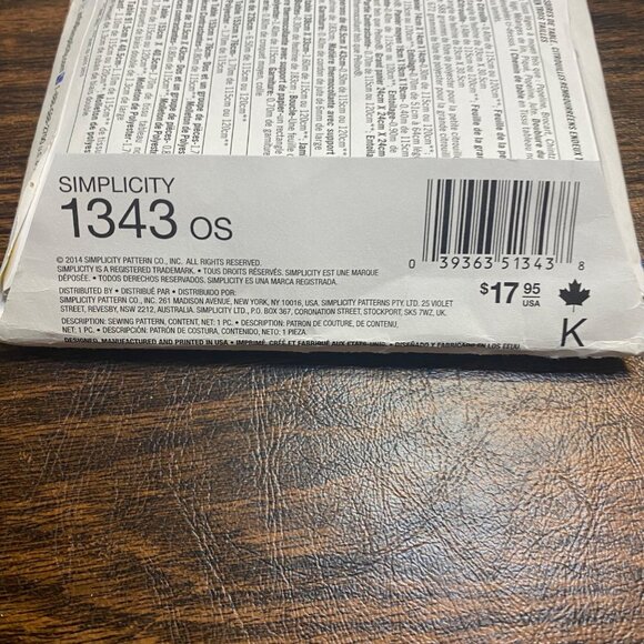 Simplicity Fall Table Decor 1343 Pattern Holiday Chalkboard Fabric 28 Pieces - Picture 5 of 9